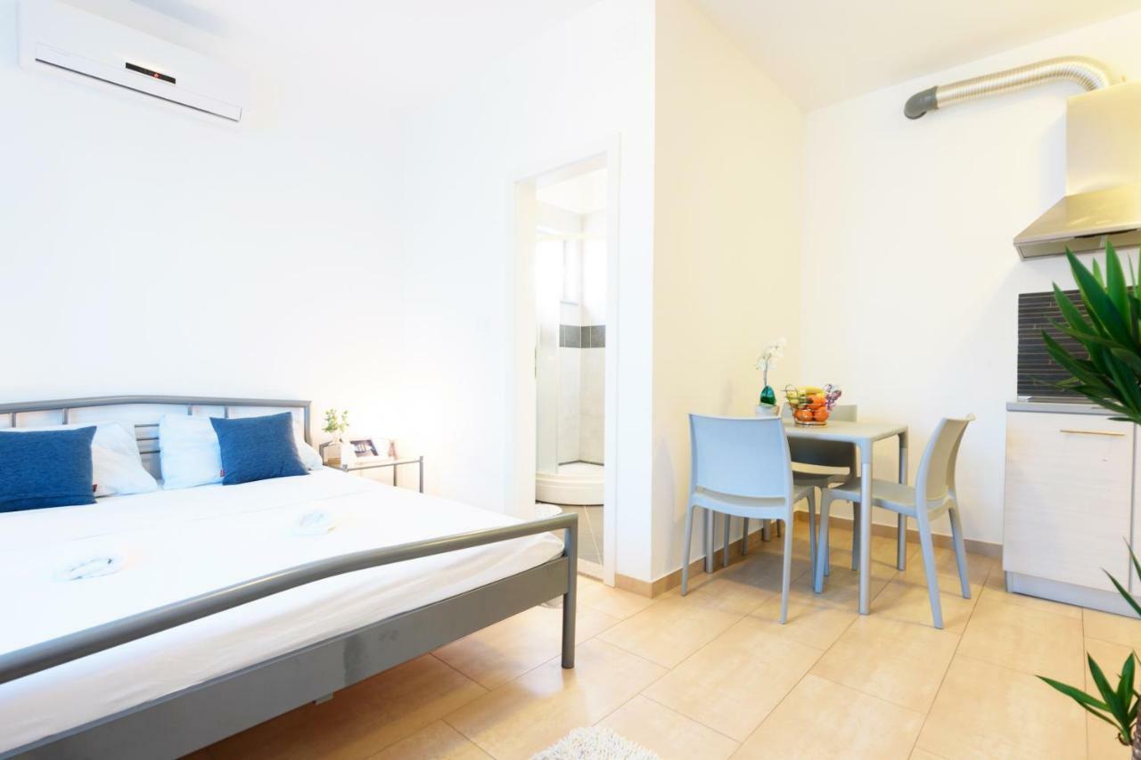 Very Special Apartments Пакоштане Экстерьер фото