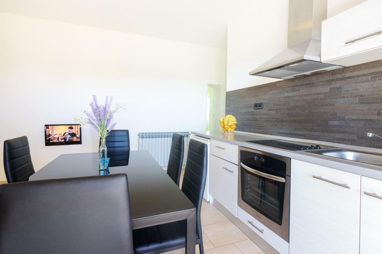 Very Special Apartments Пакоштане Экстерьер фото