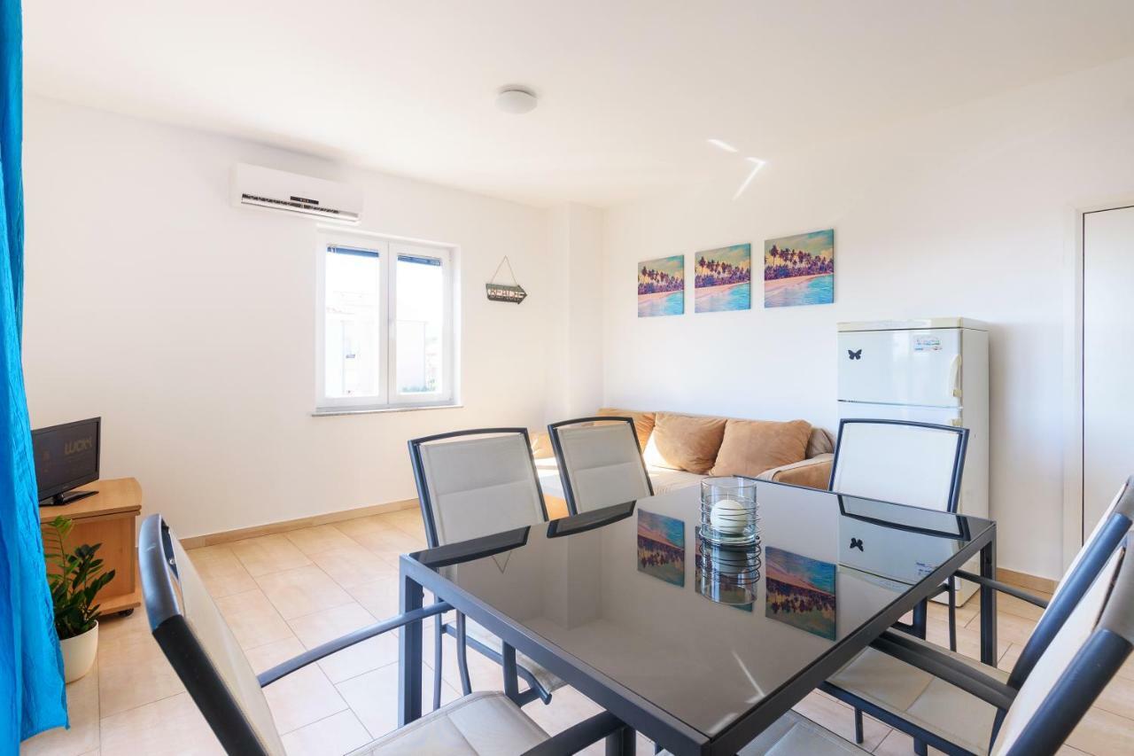 Very Special Apartments Пакоштане Экстерьер фото