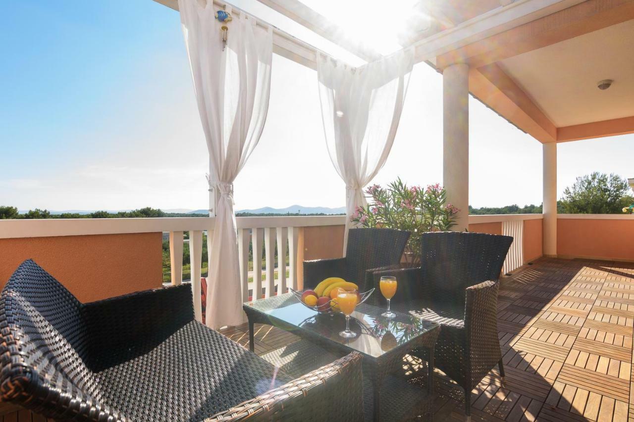 Very Special Apartments Пакоштане Экстерьер фото